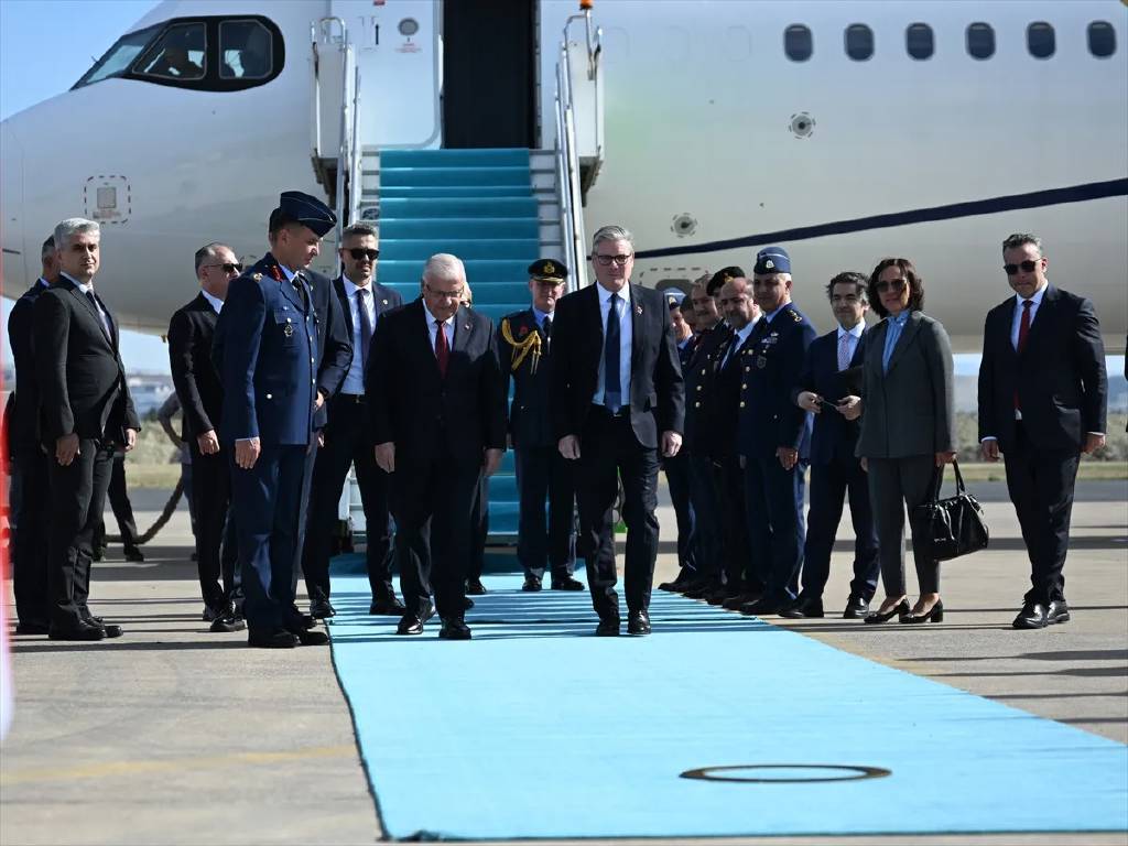 İngiltere Başbakanı Starmer Ankara'da