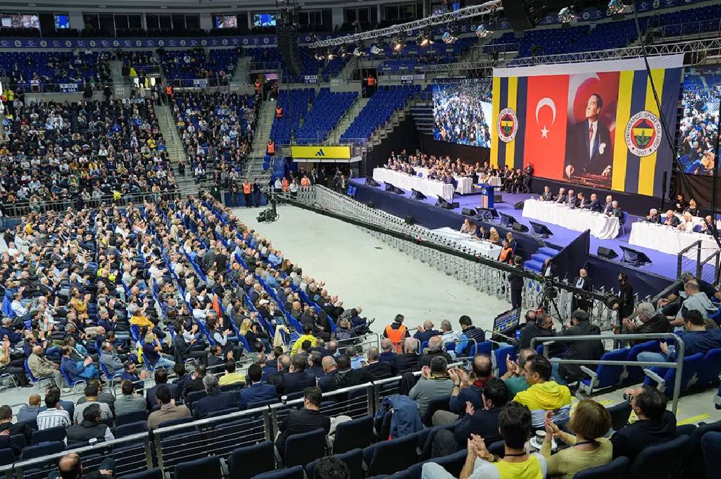 Fenerbahçe'de yeni yönetime tam yetki