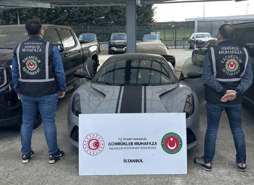 Ticaret Bakanlığı, 288 milyon TL olan 10 lüks araca el konulduğunu duyurdu