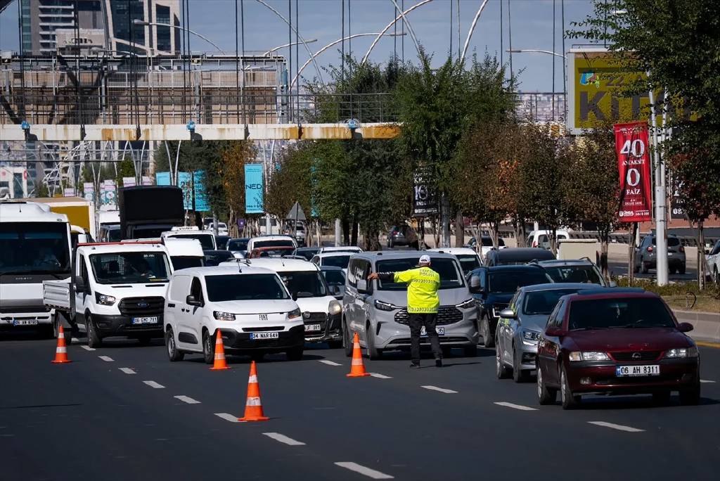 EGM, 3 yılda 200 milyondan fazla kişiyi denetledi