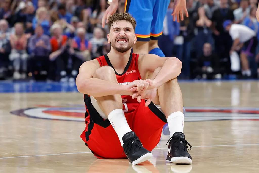  Alperen Şengün'den NBA açılış gecesinde tarihi performans