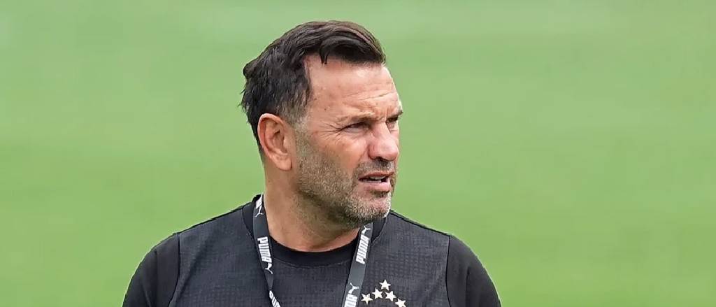 Okan Buruk'tan radikal karar, denedi bile