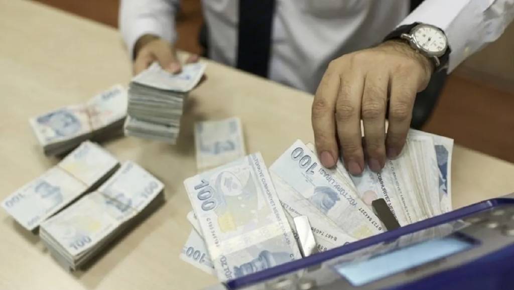 Bankalardaki mevduatlar 50 aydır aralıksız yükseliyor