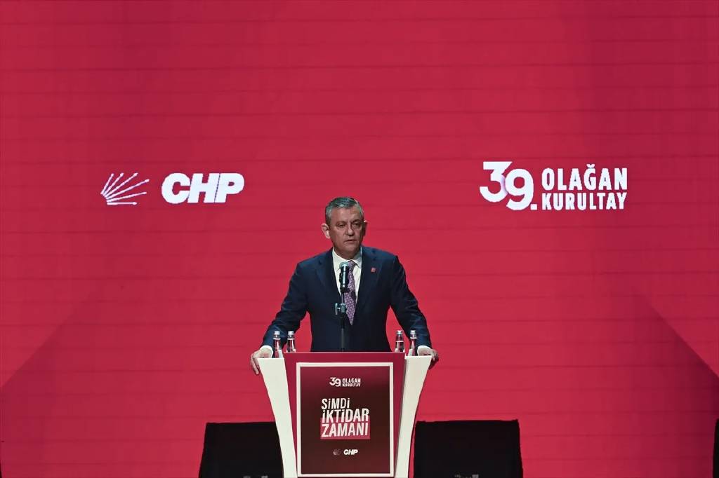 Özgür Özel'den dış politika mesajı