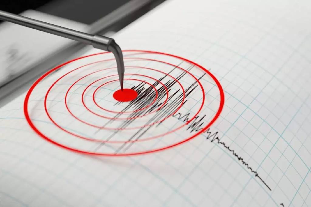 4.9'luk bir deprem daha