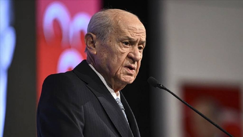 Bahçeli: "Uçak kazası düşündürücü"