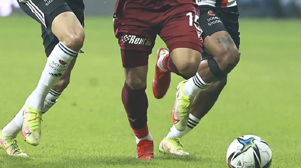 Trabzonspor - Beşiktaş derbisi için taraftar kararı