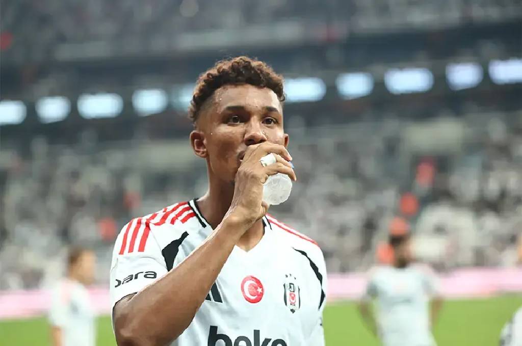 Beşiktaş'ta ayrılık kafilesi netleşiyor
