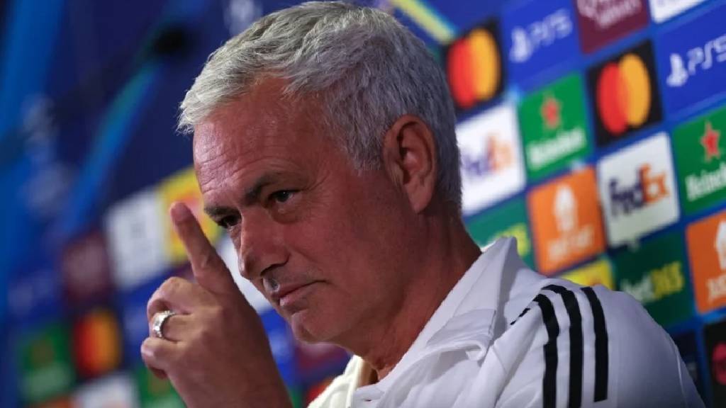 Mourinho, Fenerbahçe'den eski öğrencisini transfer etmek istiyor