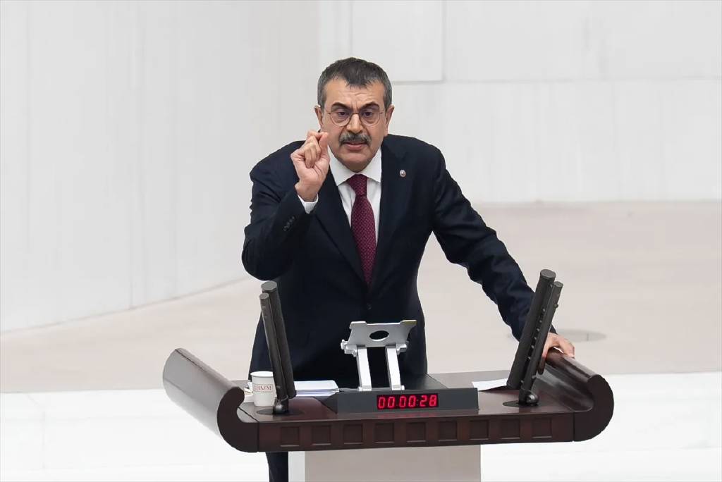 Yusuf Tekin'den mülakat yarışmasına yanıt