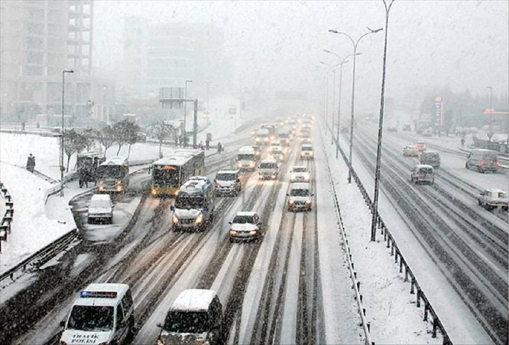 MGM, İstanbul için soğuk hava ve kar uyarısı yaptı