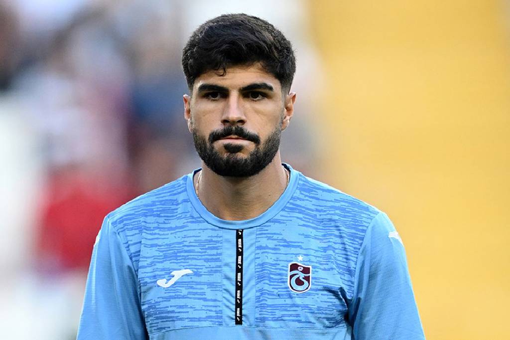 Galatasaray, Trabzonspor'dan Milli oyuncu Eren Elmalı'yı kadrosuna kattı