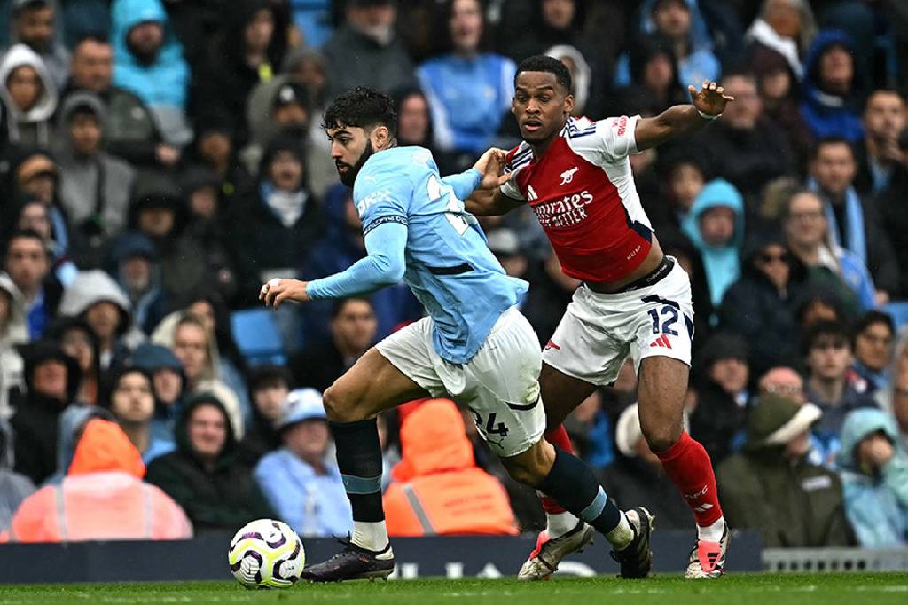  Arsenal, sahasında Manchester City’yi dağıttı