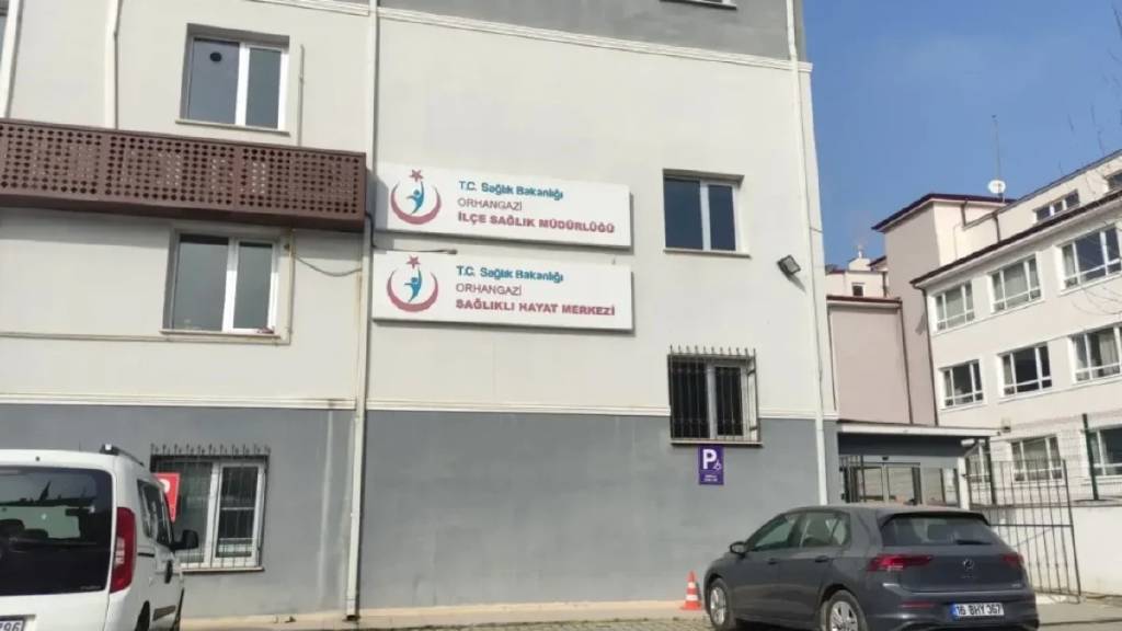 Bursa'da aile hekimi, memurla yumruk yumruğa kavga etti!