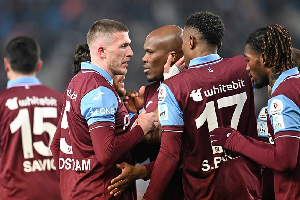 Trabzonspor, Eyüpspor'u tek golle geçti