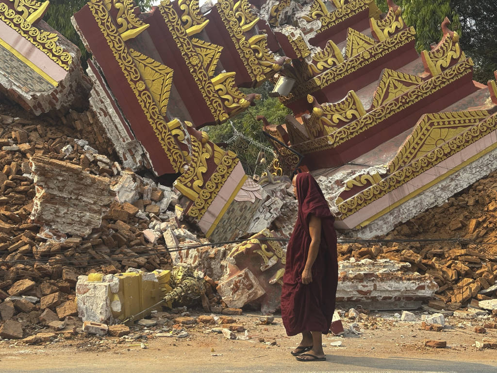 Myanmar'daki depremlerde bilanço ağırlaşıyor… 