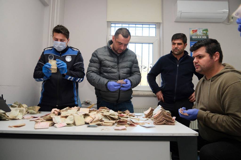 Yalova'da, dilencinin üzerinden 164 bin lira çıktı!