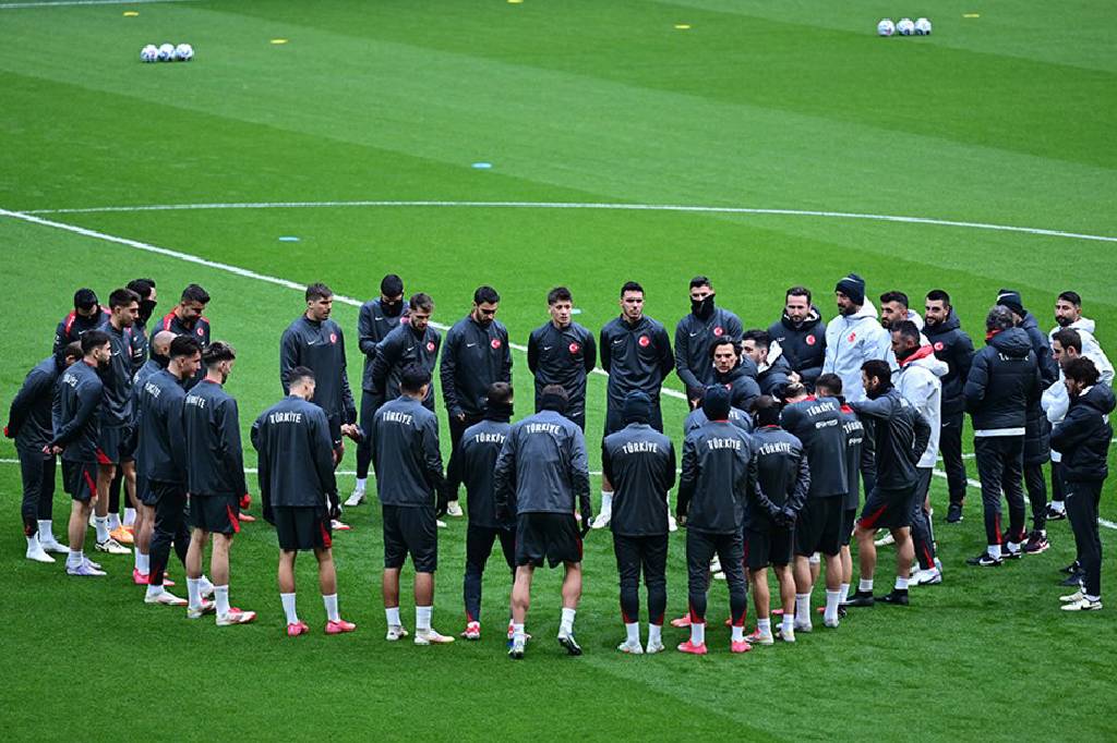 Milli oyuncu, sakatlığı nedeniyle aday kadrodan çıkarıldı