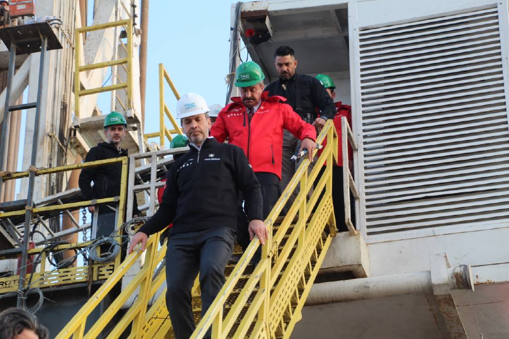 Bakan Bayraktar: Gabar'da günlük 80 bin varili aşan üretimi yakaladık
