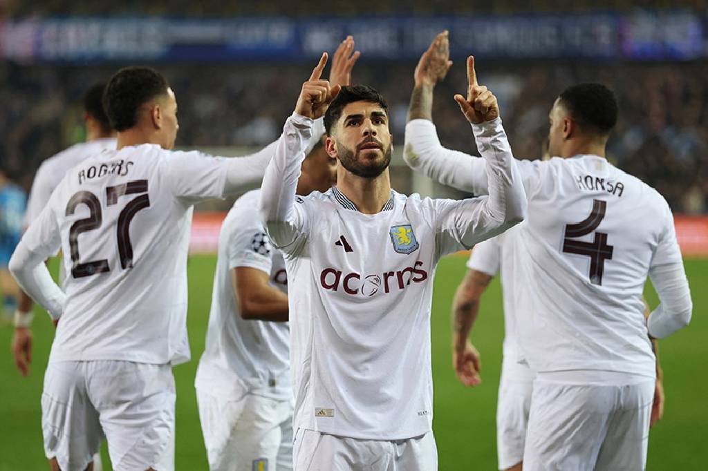 Aston Villa, çeyrek finale göz kırptı