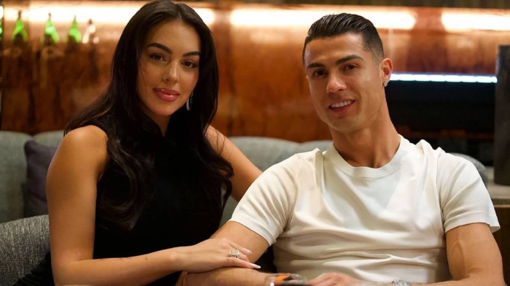 Ronaldo'dan evlilik kararı! 9 yıllık sevgilisi Georgina Rodriguez ile evleniyor...