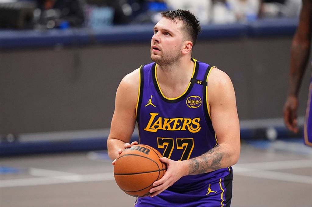  Luka Doncic, eski takımını yıktı