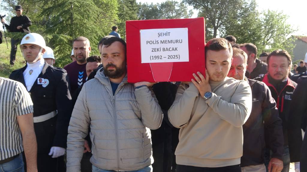 Şehit polis memuru Zeki Bacak’a, memleketi Uşak'ta acı veda…