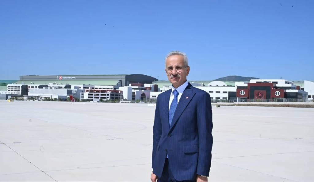 Antalya Havalimanı'nda yıllık yolcu kapasitesi 82 milyona yükseltiliyor