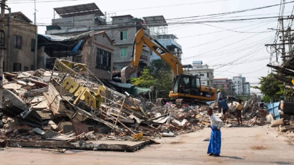 Myanmar'da askeri yönetim, deprem felaketi sonrası geçici ateşkes ilan etti