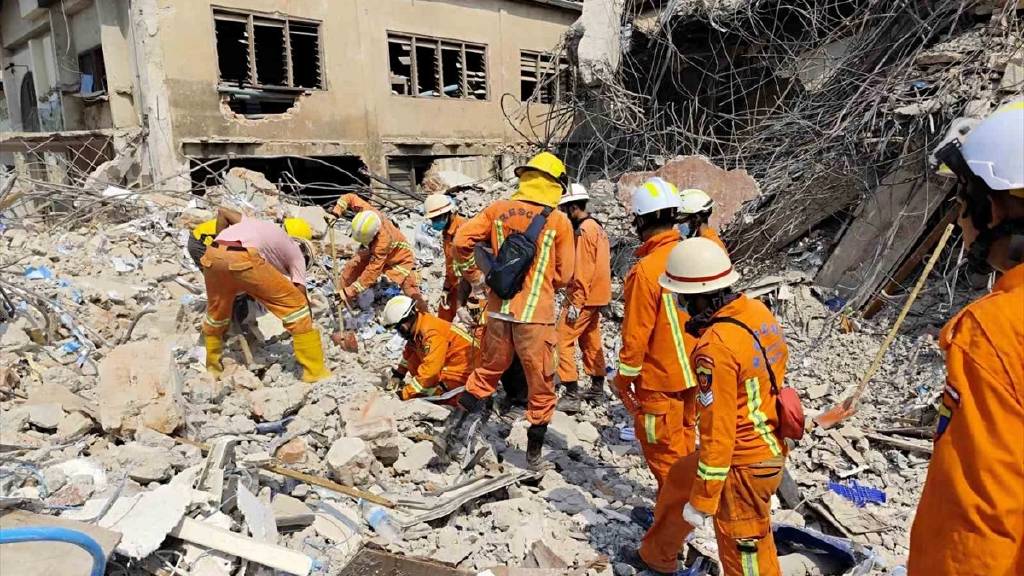Myanmar'daki depremlerde can kaybı 3 bin 145’e çıktı