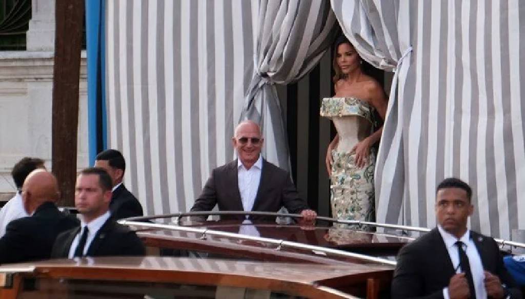 Venedik karıştı: Jeff Bezos'un lüks düğününe tepkiler büyüyor