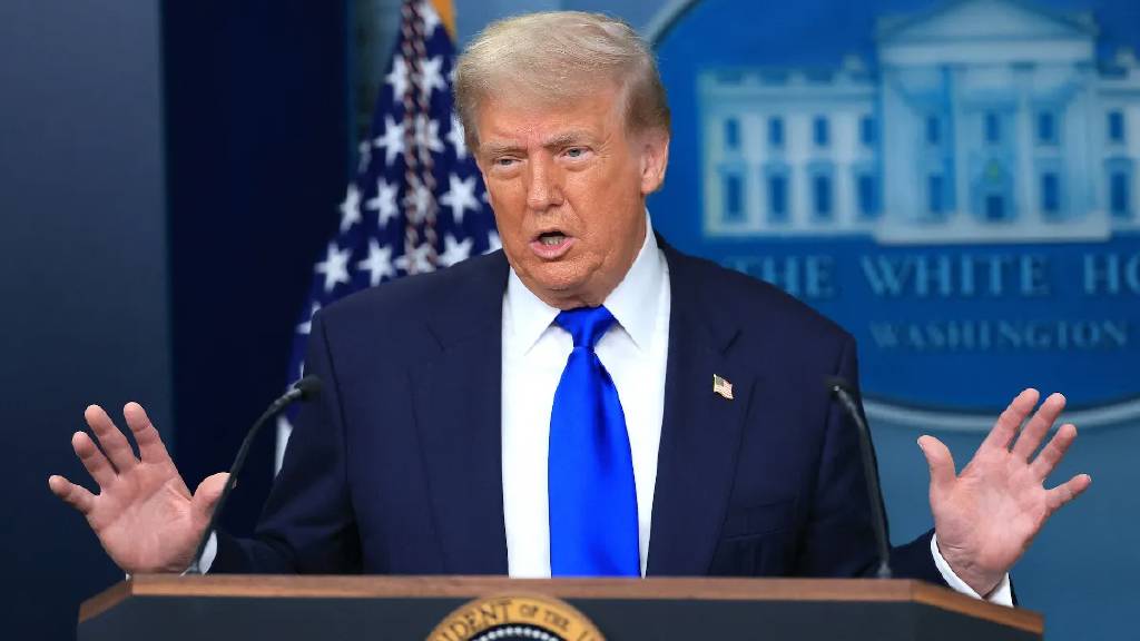 Trump:  "İran’ın nükleer tesisleri denetlenmeli"