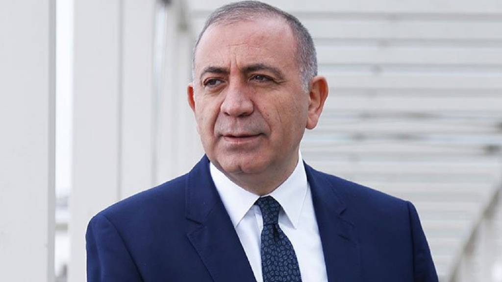  Gürsel Tekin, kendisine yöneltilen iddialara sert yanıt verdi