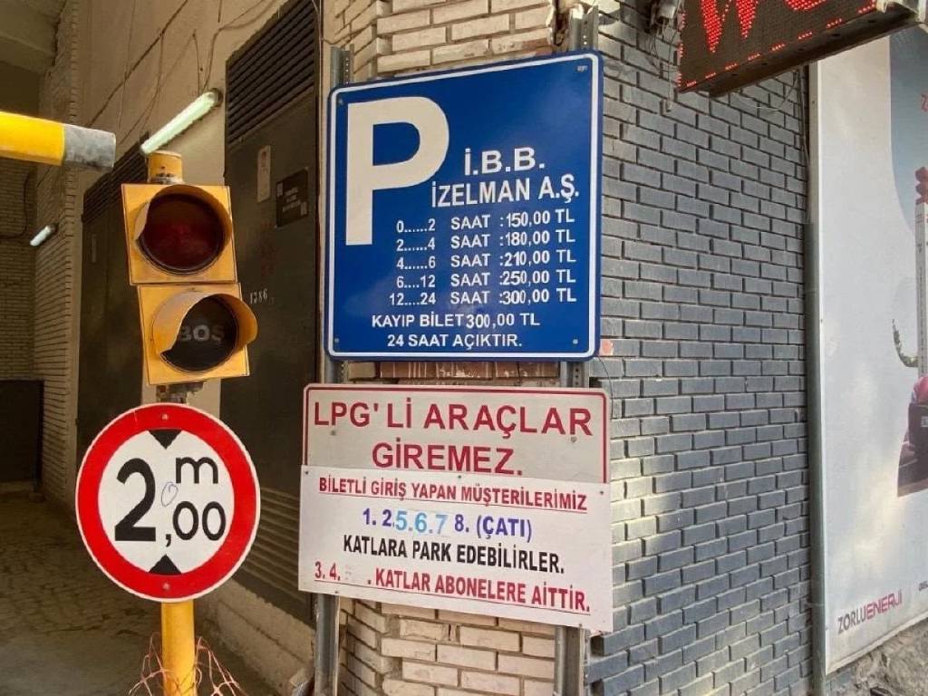 İzmir, otopark ücretlerine yüksek oranlı zamlar yaptı