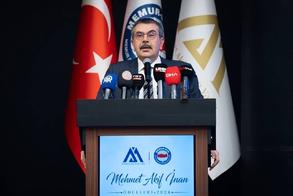 "Tarihimizi anıyoruz diye 'gerici' yaftası yapıştırıyorlar"