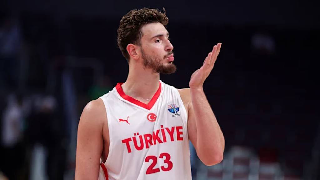 Alperen Şengün'ün double double'ı yetmedi