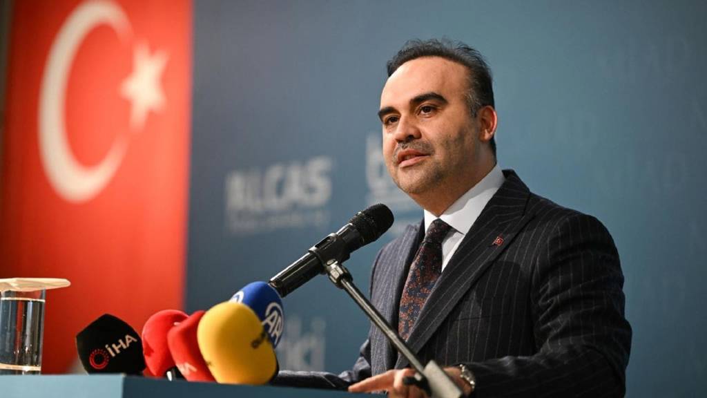 Bakan Kacır: 2027'de tümüyle yerli navigasyon uygulamasına geçiyoruz