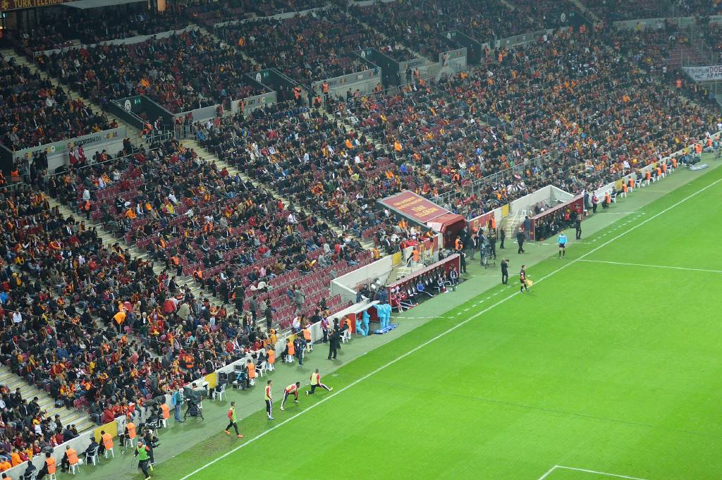 Galatasaray, Şampiyonlar Ligi'nde yarın Barcelona'yı ağırlıyor
