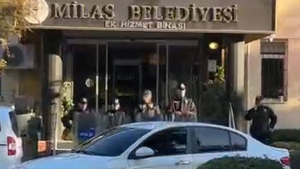 Milas Belediyesi'ne operasyon: Başkan Fevzi Topuz gözaltında