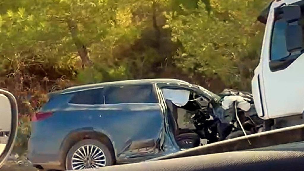 Kumluca'da kamyon ile cip çarpıştı: Çinli turist hayatını kaybetti