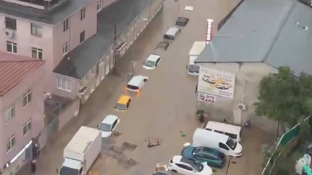 İstanbul'da sağanak bilançosu: 2 bin 518 ihbar, 1.277 su baskını