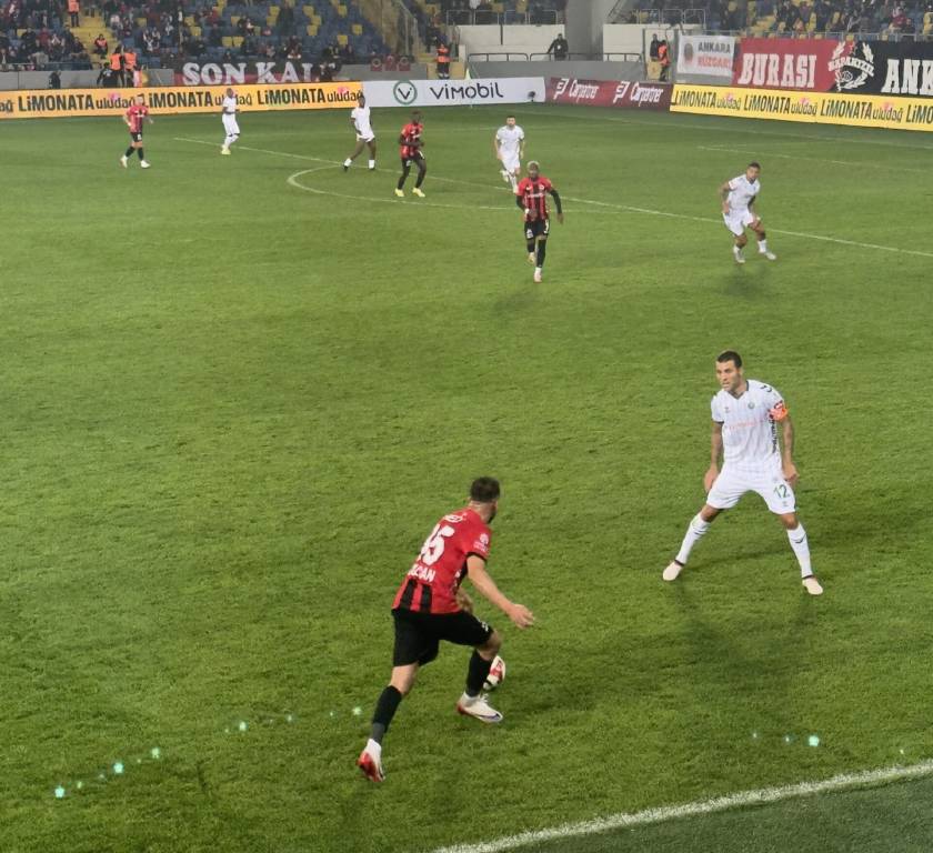 Gençlerbirliği-Galatasaray maçında ilk 11'ler belli oldu