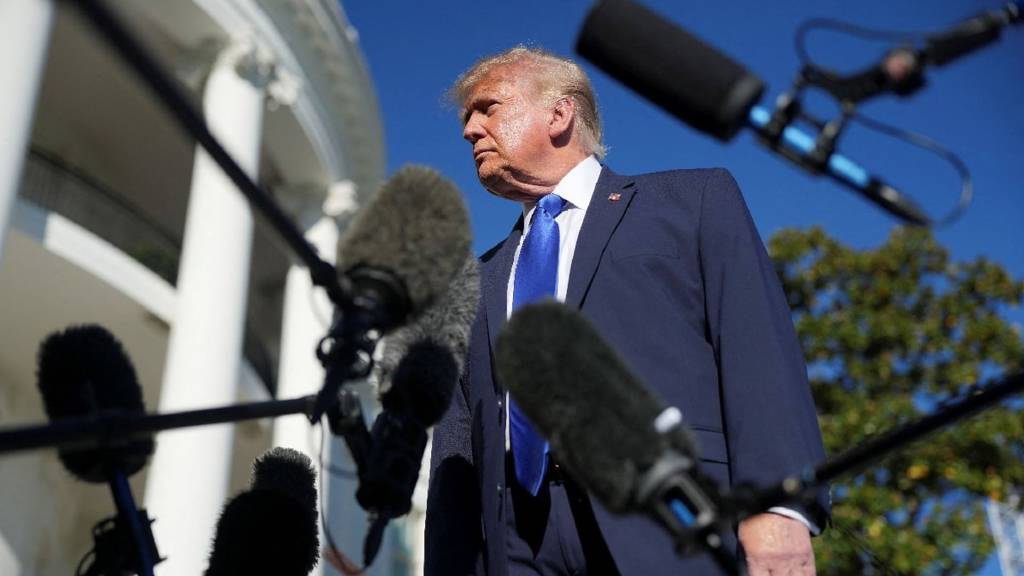 Trump, petrol kapasitesi için Savunma Üretim Yasası'nı devreye aldı