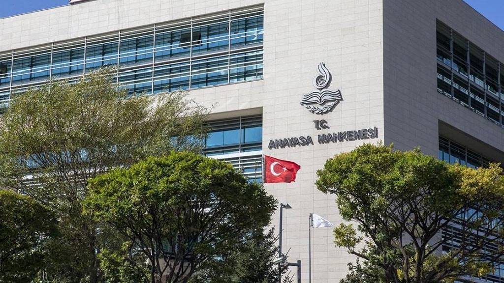 AYM'den 26 siyasi parti hakkında suç duyurusu kararı