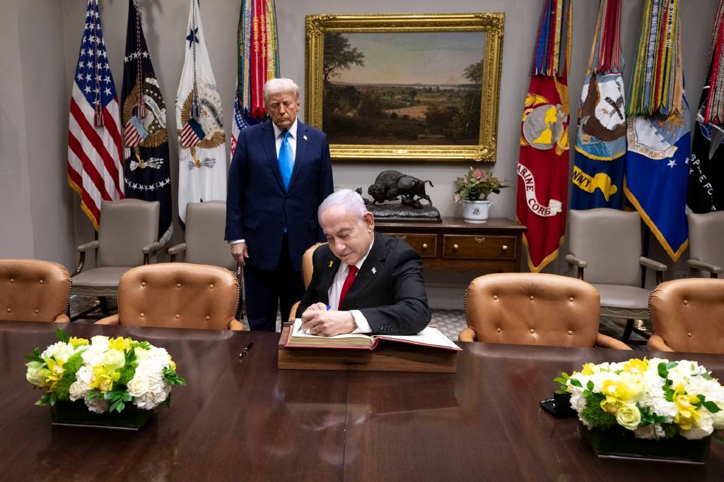 Axios: Trump ve Netanyahu, İran'a yeni saldırıyı görüştü