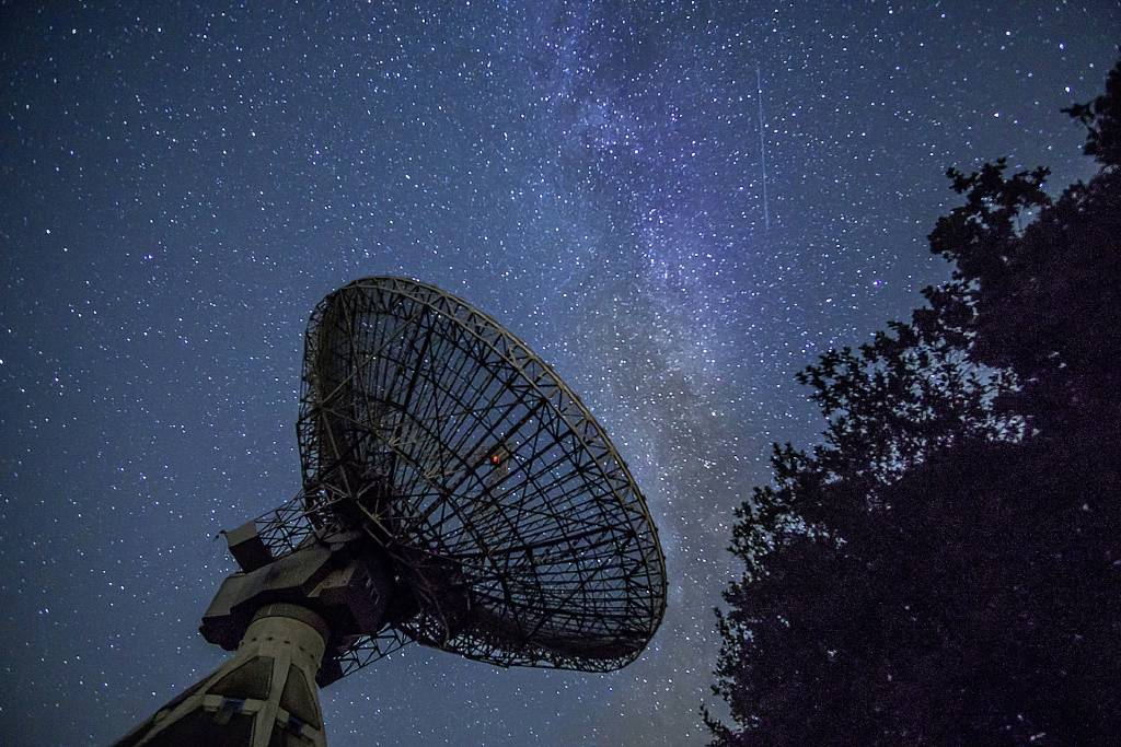Beta Pictoris b'den gelen radyo sinyalinin sırrı
