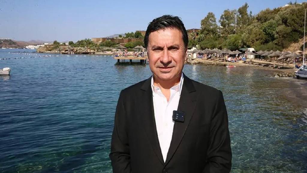 Muğla Büyükşehir Belediye Başkanı Ahmet Aras CHP'den istifa etti
