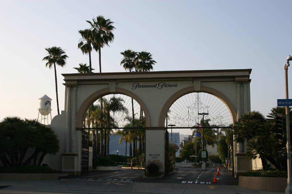 Paramount ve Warner Bros'tan 110 milyar dolarlık dev birleşme