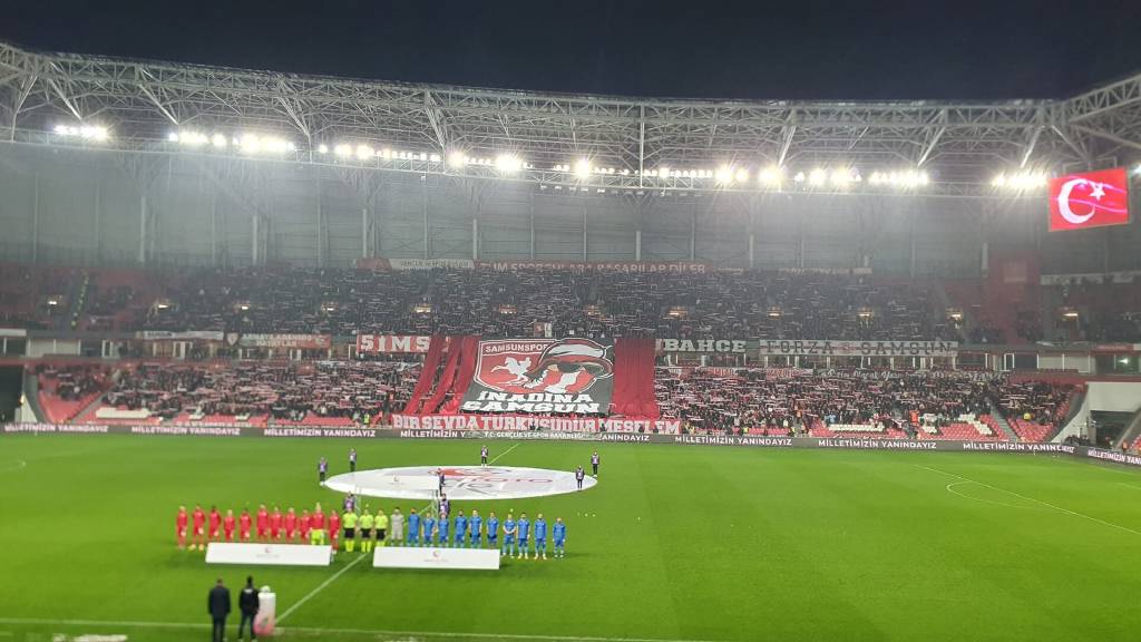 Düşme hattına gerileyen Samsunspor'da Yüksel Yıldırım'dan birlik çağrısı