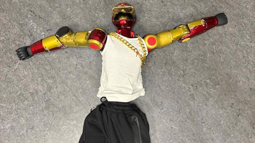 Almanya'da robota taciz soruşturması: Polis el koydu